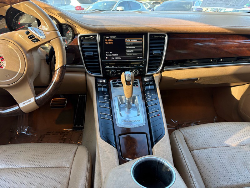 2011 Porsche Panamera Image 23