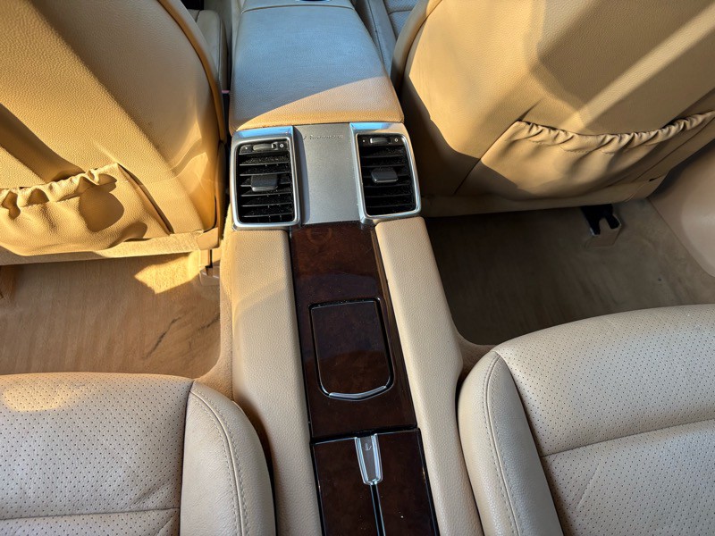 2011 Porsche Panamera Image 24