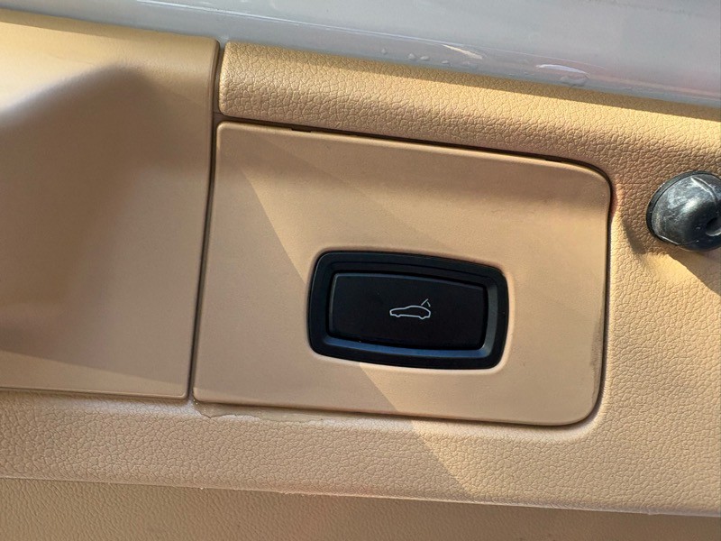 2011 Porsche Panamera Image 29