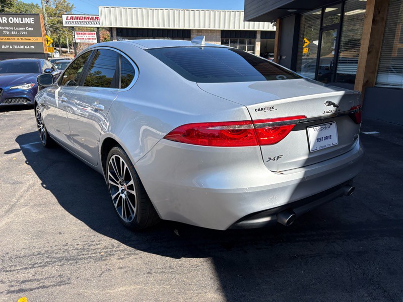 2017 Jaguar XF Image 7