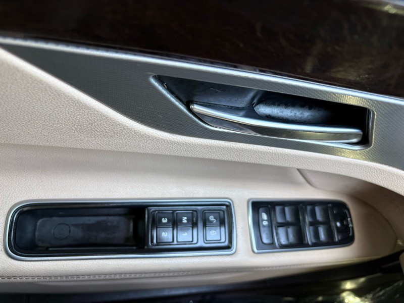 2017 Jaguar XF Image 19