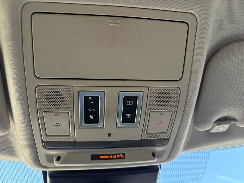 2017 Jaguar XF Image 20