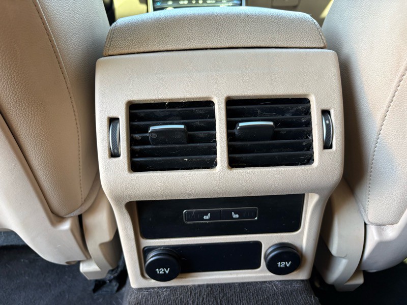 2017 Jaguar XF Image 25