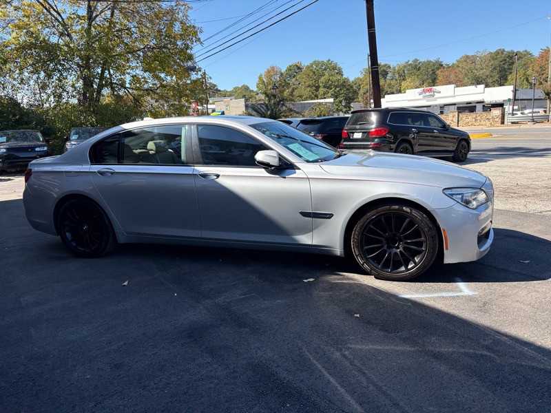 2014 BMW 7 Series Image 4