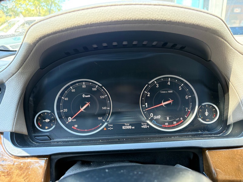 2014 BMW 7 Series Image 14