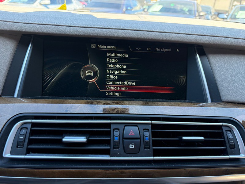 2014 BMW 7 Series Image 18