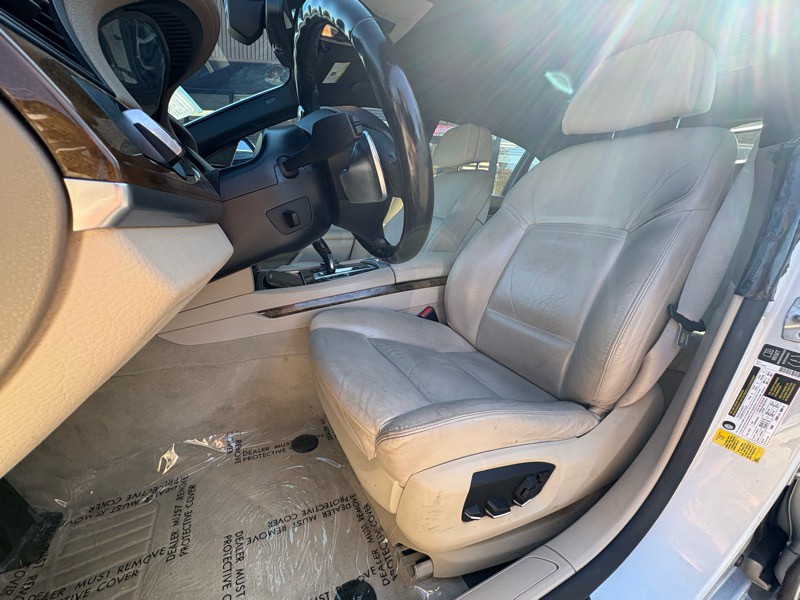 2014 BMW 7 Series Image 25