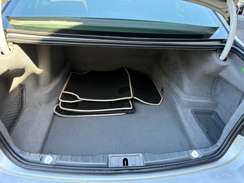 2014 BMW 7 Series Image 32