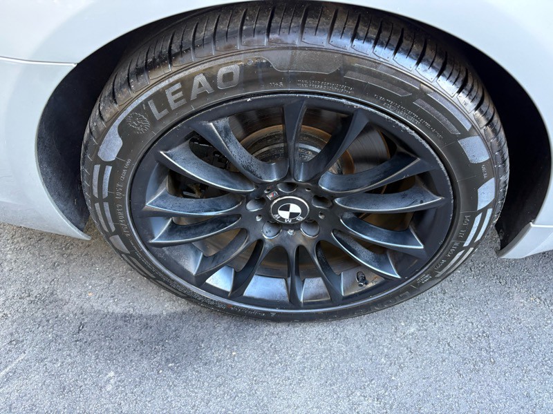 2014 BMW 7 Series Image 35