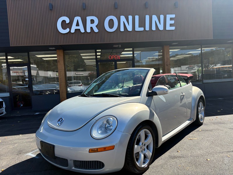 2009 Volkswagen Beetle Image 1