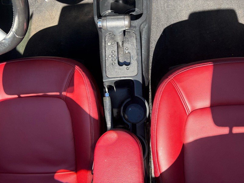 2009 Volkswagen Beetle Image 12