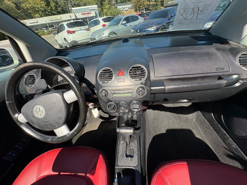 2009 Volkswagen Beetle Image 21