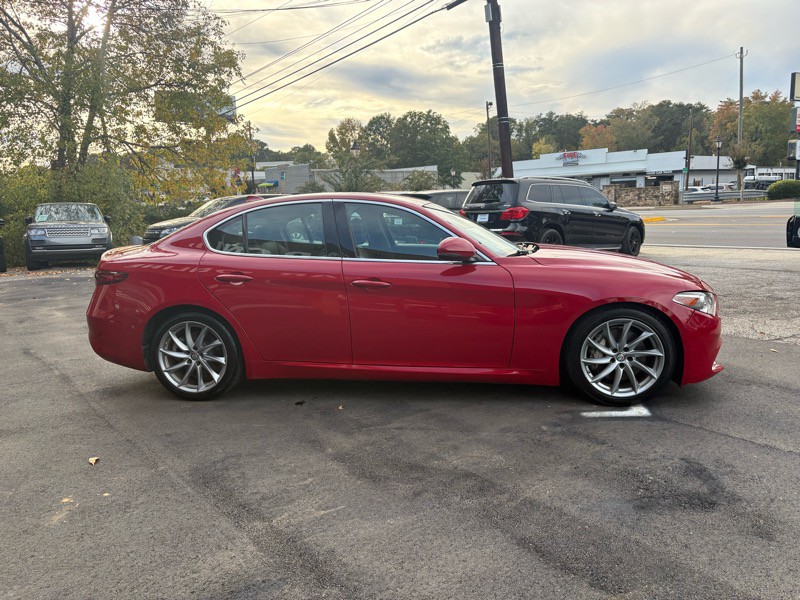 2018 Alfa Romeo Giulia Image 4
