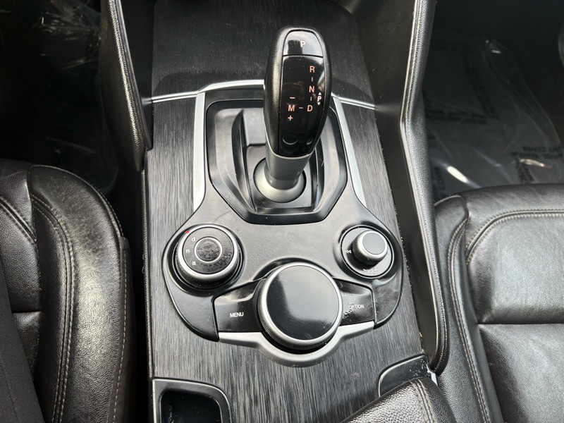 2018 Alfa Romeo Giulia Image 12