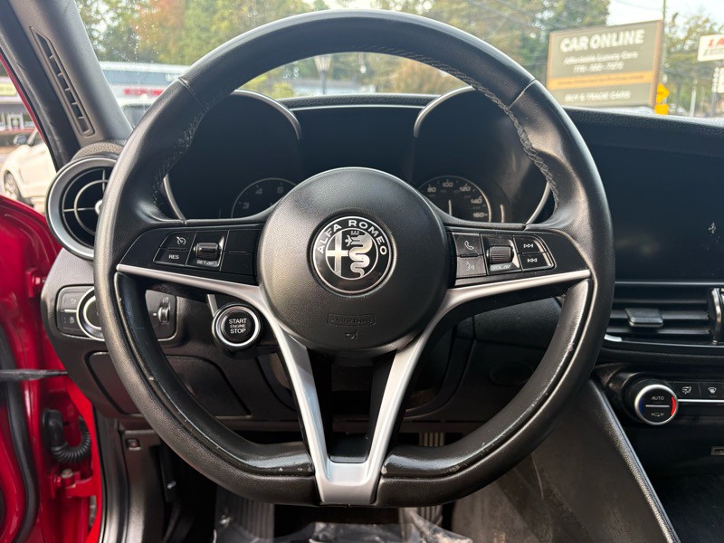 2018 Alfa Romeo Giulia Image 15