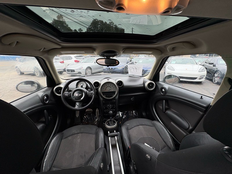 2012 MINI Countryman Image 19