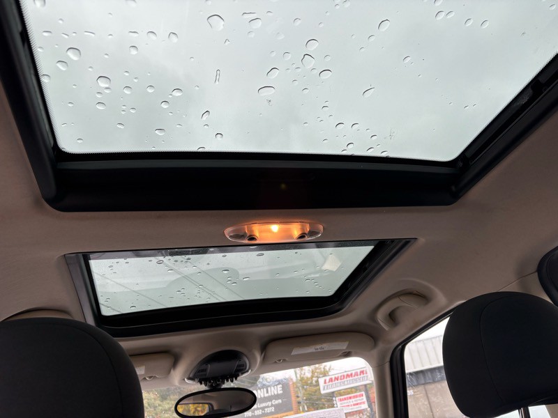 2012 MINI Countryman Image 22