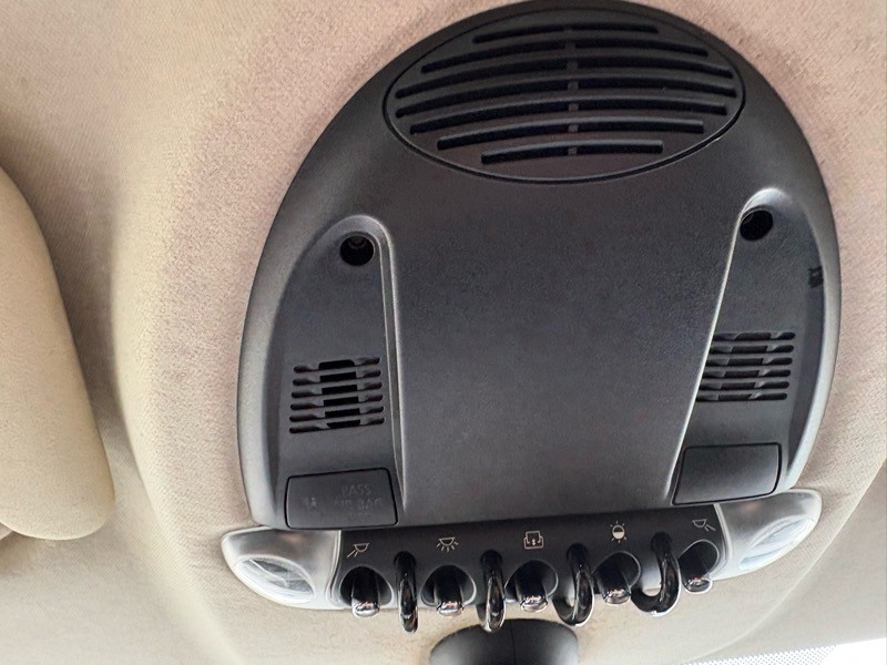 2012 MINI Countryman Image 27