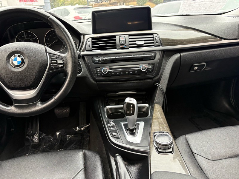 2015 BMW 3 Series Image 10