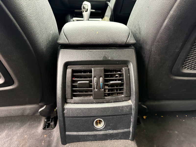 2015 BMW 3 Series Image 28