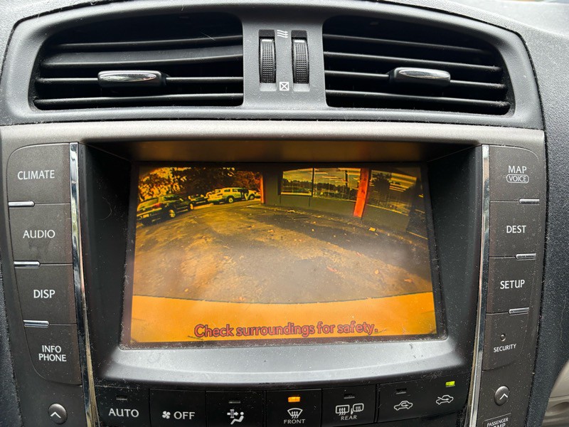 2010 Lexus IS Image 14