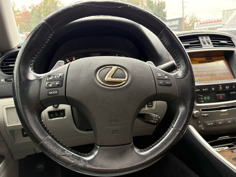 2010 Lexus IS Image 19