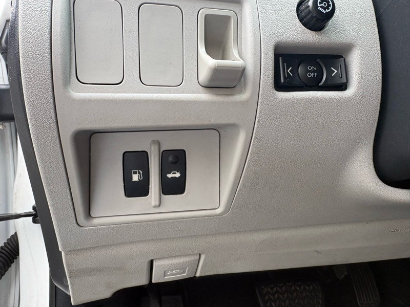 2010 Lexus IS Image 20