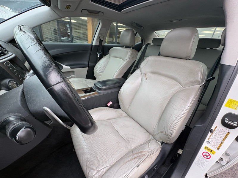 2010 Lexus IS Image 22