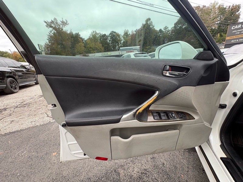 2010 Lexus IS Image 23