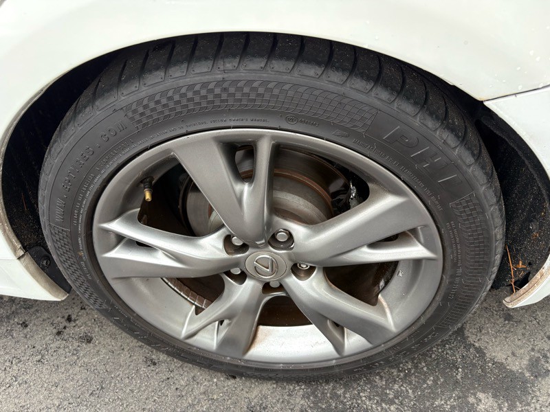 2010 Lexus IS Image 31