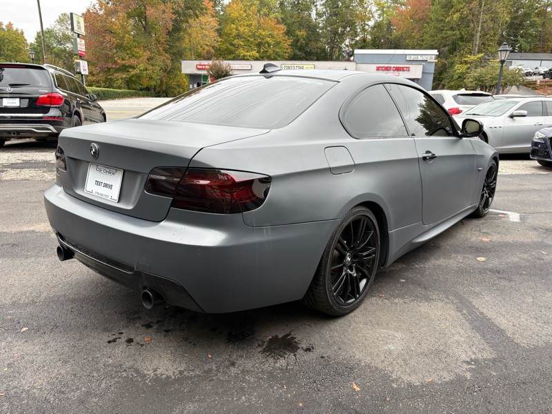 2011 BMW 3 Series Image 5