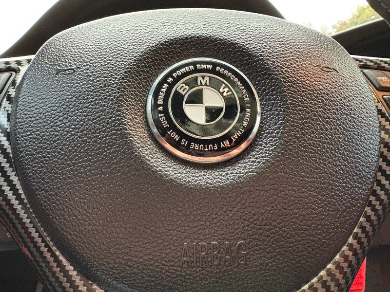 2011 BMW 3 Series Image 19