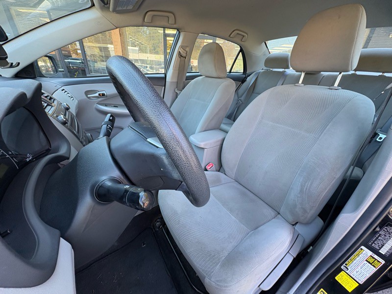 2011 Toyota Corolla Image 12