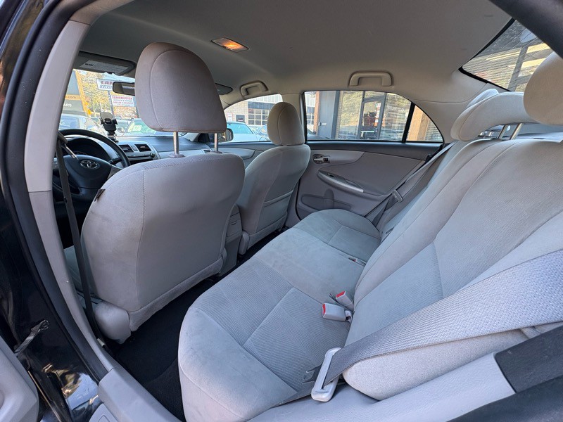 2011 Toyota Corolla Image 17