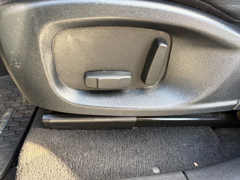 2017 Jaguar F-PACE Image 25