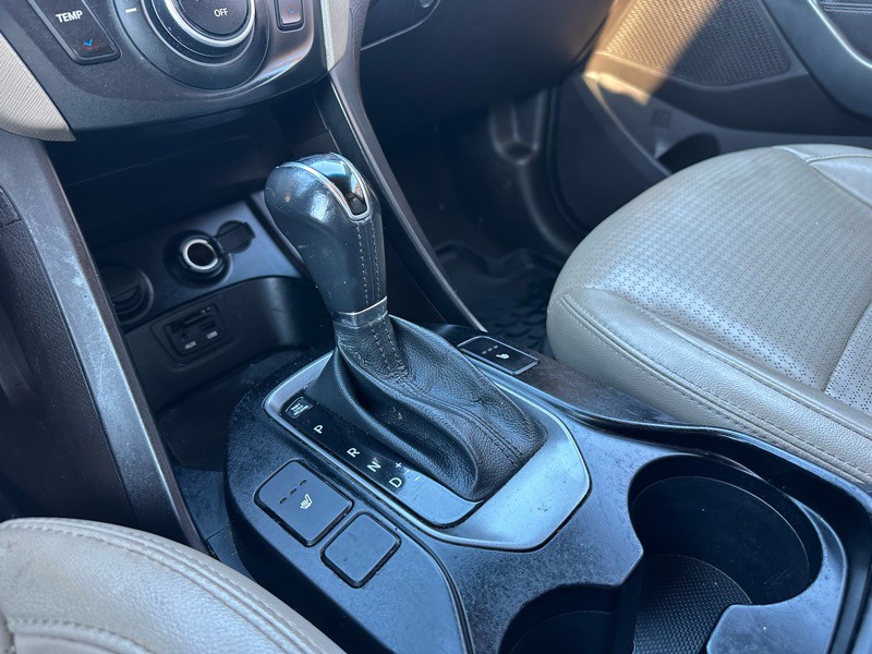 2015 Hyundai Santa Fe Image 9