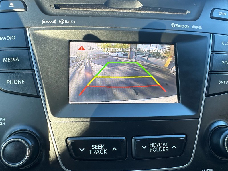 2015 Hyundai Santa Fe Image 19