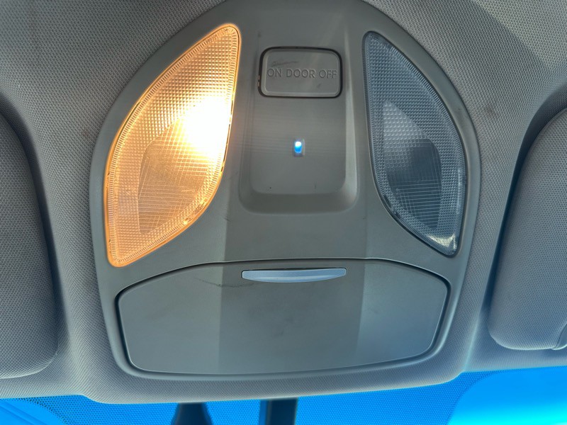 2015 Hyundai Santa Fe Image 24