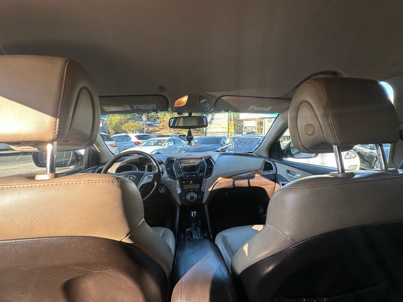 2015 Hyundai Santa Fe Image 30