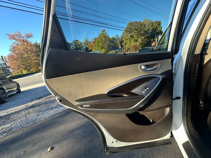 2015 Hyundai Santa Fe Image 31