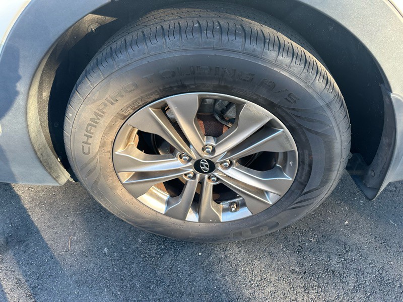 2015 Hyundai Santa Fe Image 36