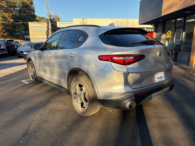 2018 Alfa Romeo Stelvio Image 7