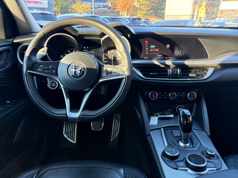 2018 Alfa Romeo Stelvio Image 12