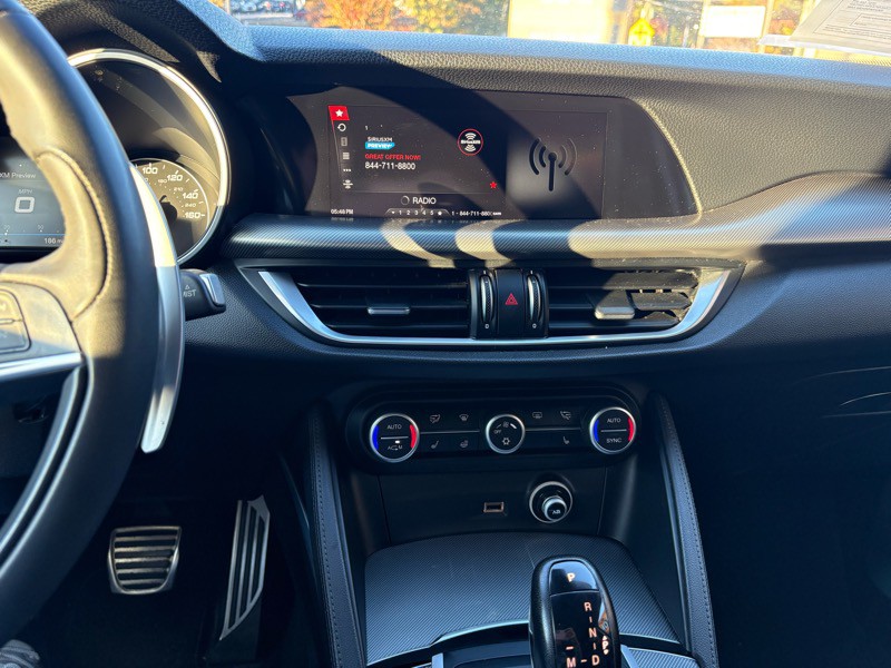 2018 Alfa Romeo Stelvio Image 14