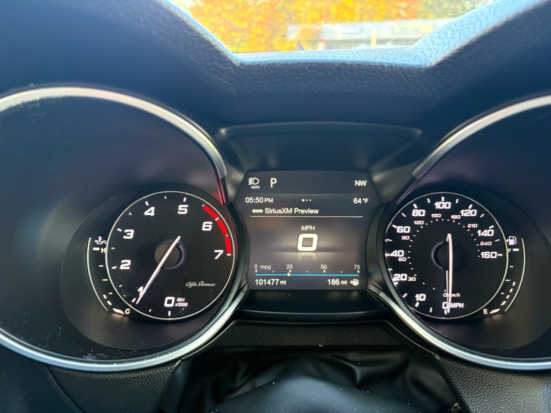 2018 Alfa Romeo Stelvio Image 17