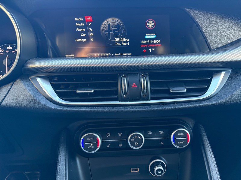 2018 Alfa Romeo Stelvio Image 18