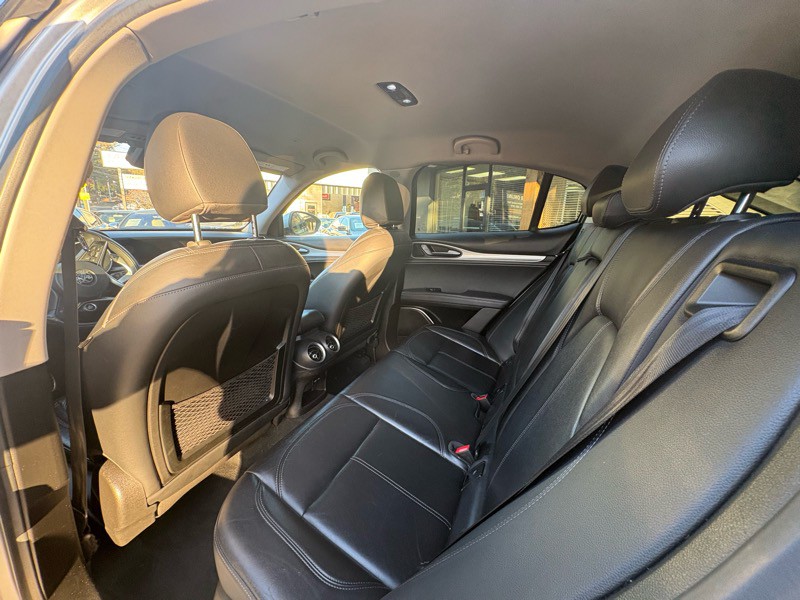 2018 Alfa Romeo Stelvio Image 29