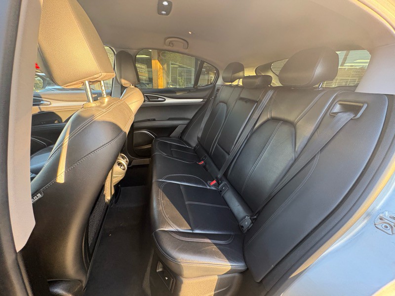 2018 Alfa Romeo Stelvio Image 30