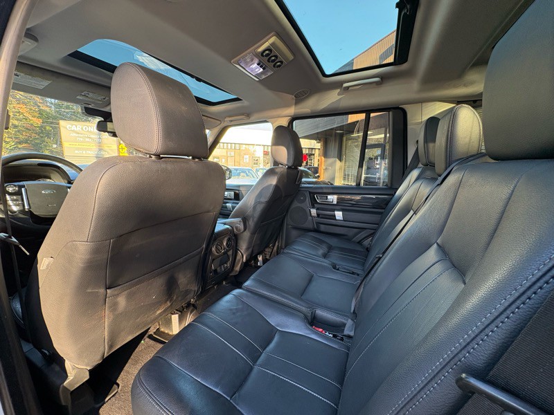 2016 Land Rover LR4 Image 20