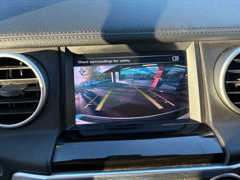 2016 Land Rover LR4 Image 24